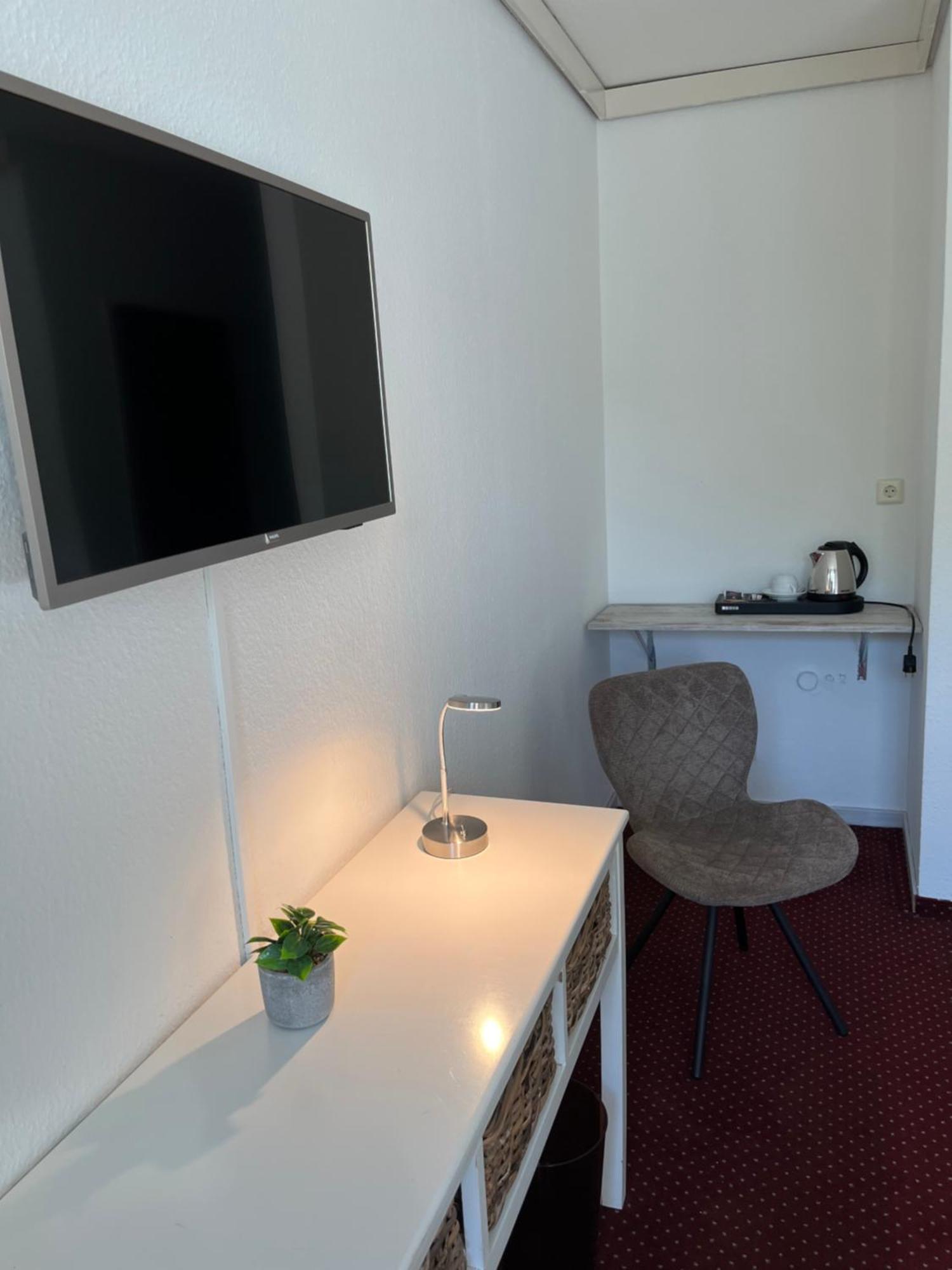 Hotel Waldkur 里尔 外观 照片