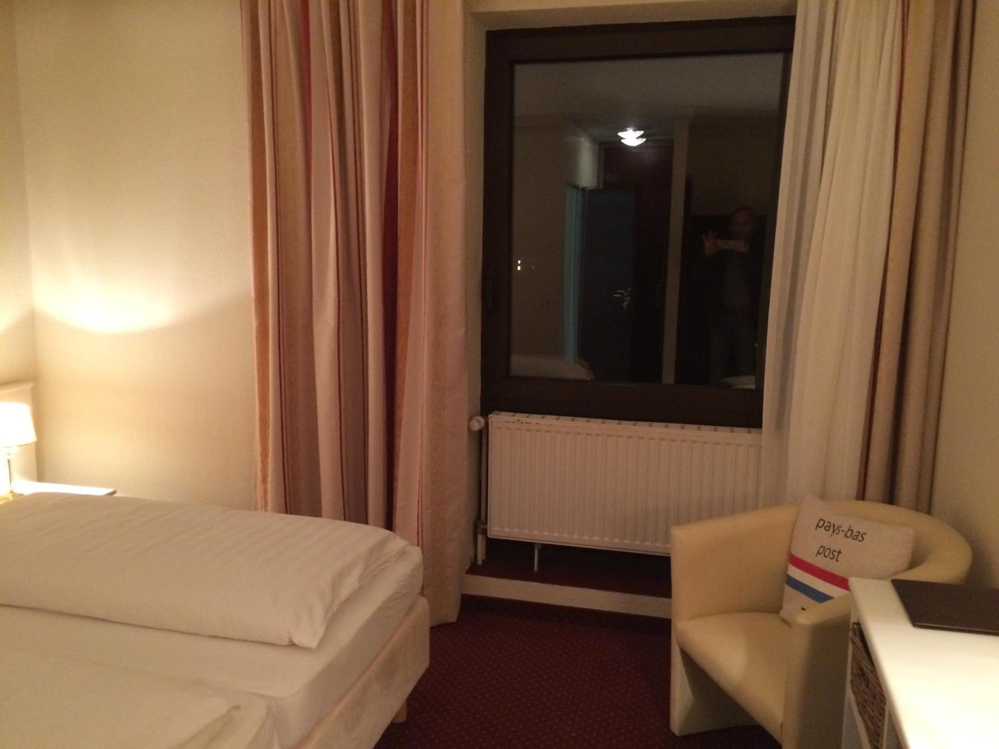 Hotel Waldkur 里尔 外观 照片