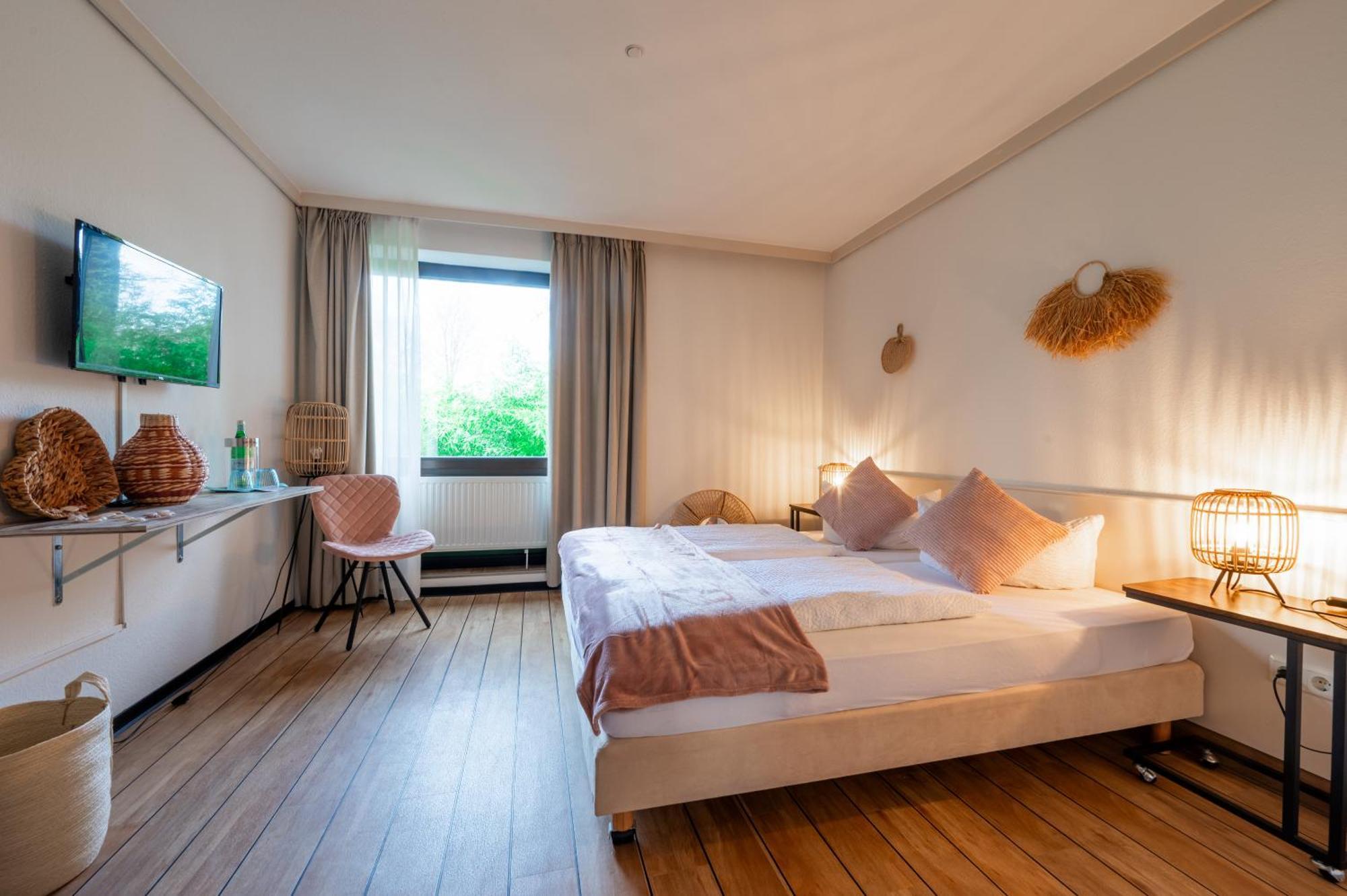 Hotel Waldkur 里尔 外观 照片